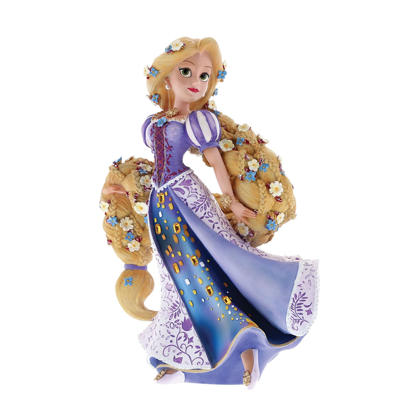 Rapunzel mit Blumen im Haar